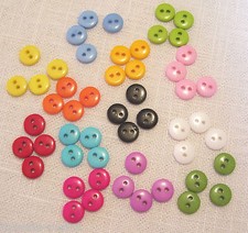 LOT de 10 - PETIT BOUTON ** 9 mm ** au choix - layette couture poupée - BR9mm