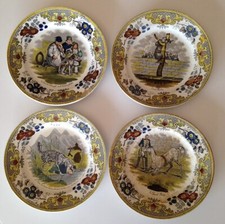 Lot de 4 Assiettes en Faience Creil Montereau Polychrome cirque et divers