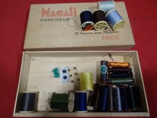 boite bois vintage+CONFISEUR NICE  et bcp de bobines de fils   DMC  12 FUSETTES