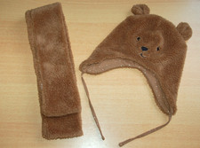 Ensemble bonnet chapka style