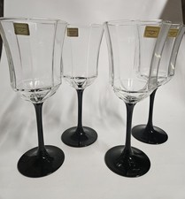 LOT 4 VERRES A PIED LUMINARC