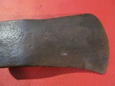 OUTIL ANCIEN FER DE HACHE MASSIF 1 KG