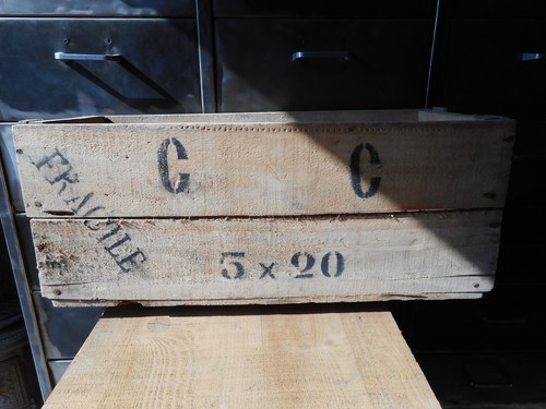 Ancienne caisse bois - en,