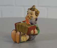 Figurine en porcelaine Hummel 110 Heini joueur de bandonéon Goebel figurine b...