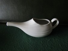 CANARD  TASSE A BEC  POUR MALADE   PORCELAINE  EMAILLEE   BLANCHE