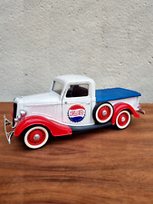 Voiture miniature Ford Pick Up V8 1936 Solido 1/19