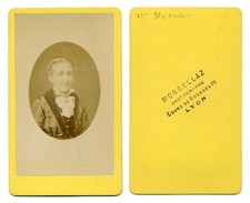 CDV Portrait vieille femme en buste avec jabot dentelle Réf 43