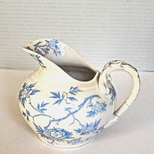 Ancien petit broc pot à - broc,