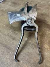 Sécateur  Forgé outil ancien