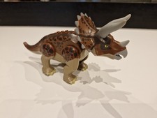 Figurine dinosaure Lego Triceratops du set Dino 5885 Jurassic Park 
