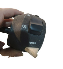 COMMODO GAUCHE MAXI SCOOTER SUZUKI UH125 BURGMAN 2013 ORIGINE