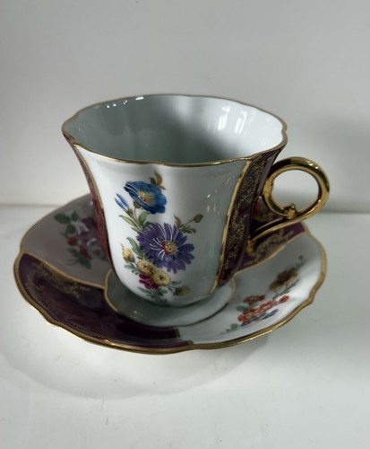 Ancien déjeuner tasse sous - tasse,