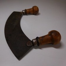 Ustensile cuisine hachoir vintage 1940 métal bois gris marron France N6960