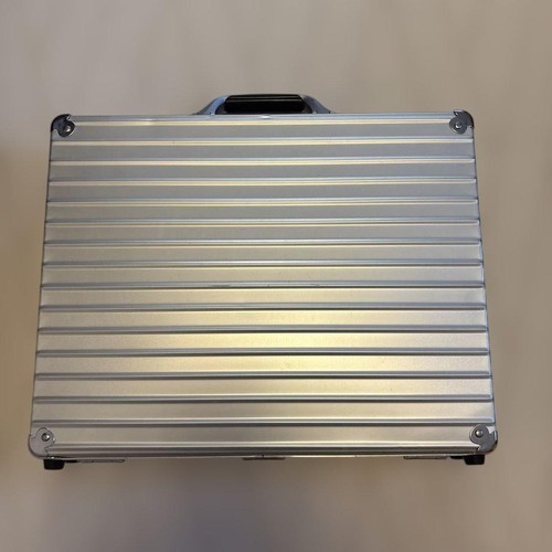 Mallette argentée rimowa - mallette,
