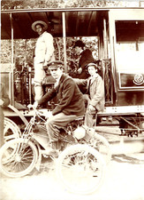 AUTOMOBILES  CIRCA 1895 - 1900