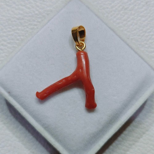 Très petit pendentif - , italien