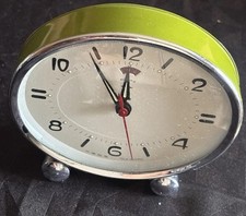 POLARIS Réveil Vert Vintage Chine Color Green mécanique Retro année 60' 70‘clock