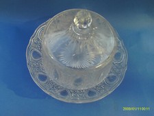 Cloche à fromage et son plateau en verre pressé moulé vers 1900