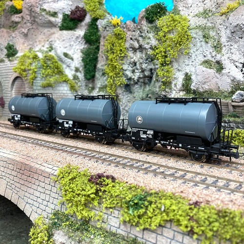 Wagons citernes essieux - 3,