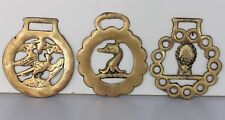 LOT DE 3 ANCIENS MEDAILLONS DE HARNAIS DE CHEVAUX EN LAITON - 8 cm - 160 g