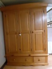 Chambre à coucher complète en pin massif