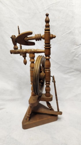 Charmant rouet miniature - , en