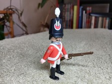 Armée anglaise PLAYMOBIL - Soldat Redcoat, baudrier, képi à plume blanche, fusil