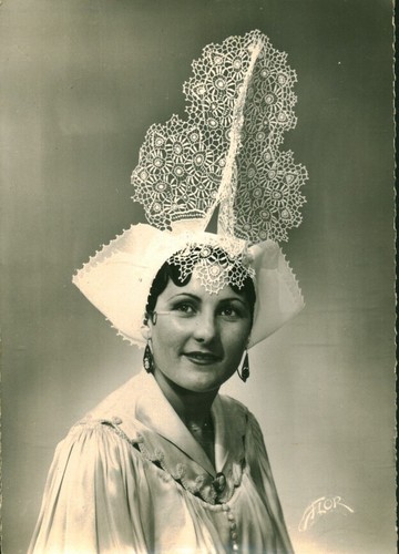 Carte photo ancienne coiffe