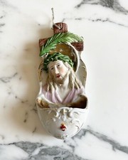 Ancien bénitier mural biscuit