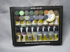 AM946 VALLEJO SET DE 16 FLACONS DE PEINTURE ALLIED WWII REF 71180 BON ETAT