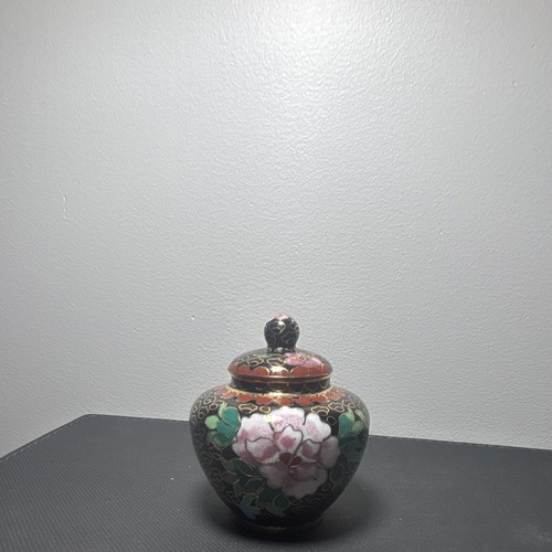 Petit pot couvert - , en