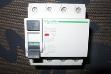 INTERRUPTEUR DIFFERENTIEL