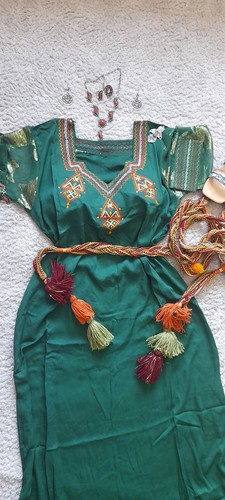 Robe kabyle brodée - brodée,