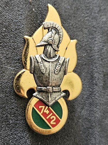 Insigne pucelle militaire - insigne,