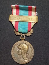 Z3*/09/25 (REF27812) Médaille MILITAIRE DE LA GUERRE d'ALGERIE French MEDAL