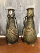 PAIRE DE VASES A 3 ANSES "