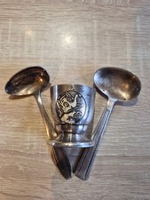 2 cuillères de bébé +