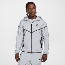 Men’s Size (M) Nike Tech