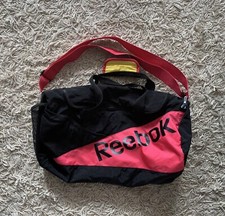 Sac De Sport Reebok AB8461 Noir / Rose Pour Femmes En Très Bon État