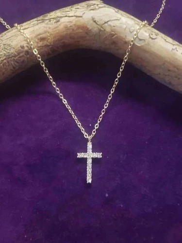 Collier pendentif croix