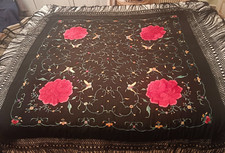 Très beau châle de dessus de