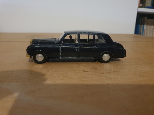 Rolls royce phantom dinky toys - phantom,
