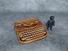 cendrier en forme de machine a