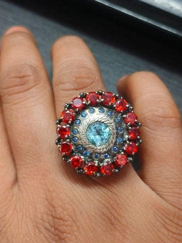 Bijou bague ronde fleurie - , en