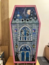 maison Monster High cerceuil