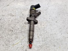 0445110261 INJECTEUR / 64759