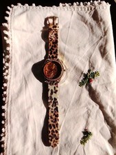 Montre femme Guess, Pile Neuve.