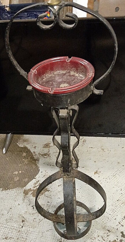 Vend cendrier vintage - cendrier, pied