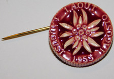 1953 INSIGNE 1 AOUT FETE NATIONALE SUISSE Fuhrmann Neuchatel GRANSON edelweiss