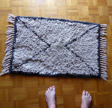 TAPIS DE SALLE DE BAIN DE 90  Cm sur 60 Cm  antidérapant